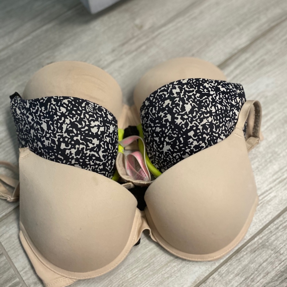 Bundle Victoria Pink Secret Bras 34B